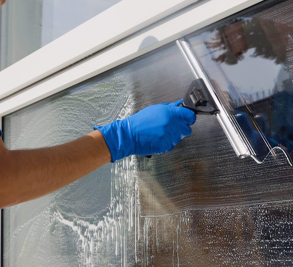 professional glass window cleaning