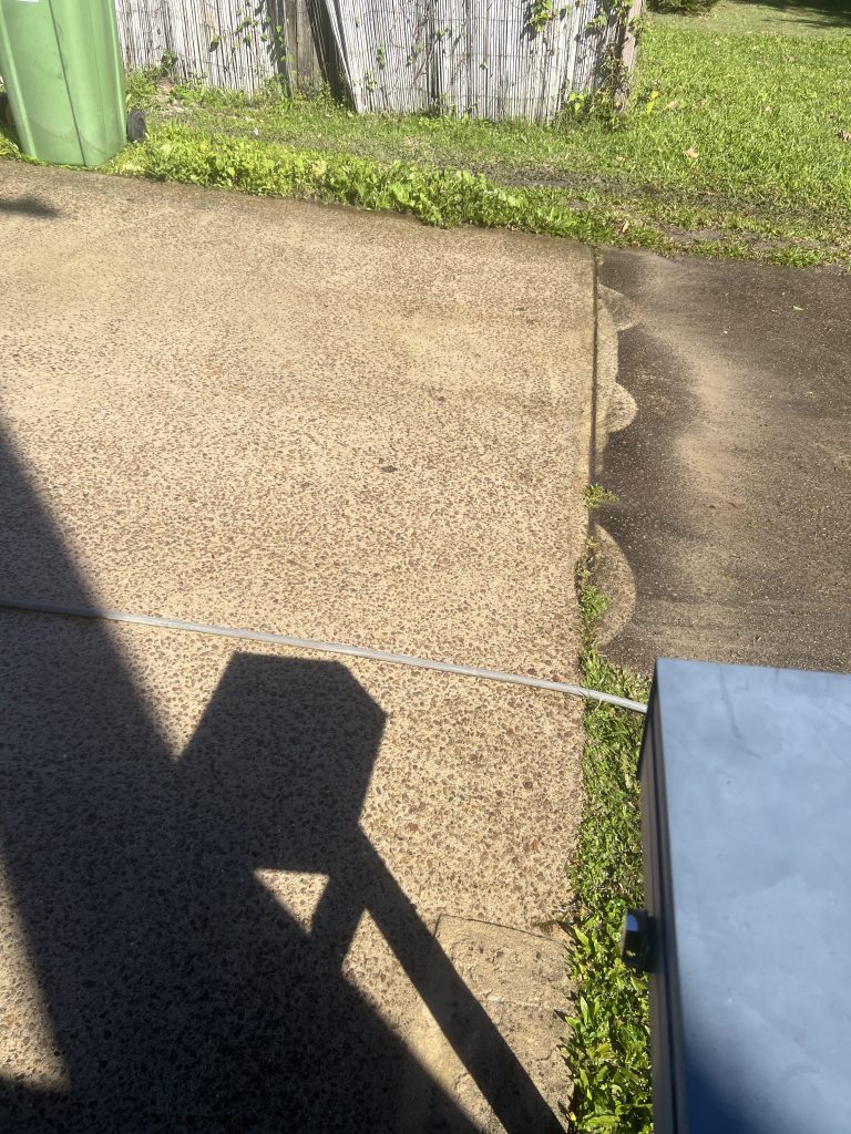 Driveway pressure clean, see the difference